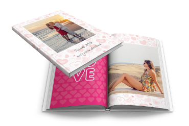 Vytvořte si fotoknihu A4 v pevné vazbě plnou Vašich zážitků! | printmall.cz - Srdíčková